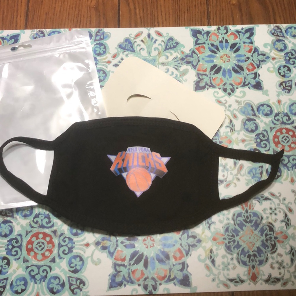 New Face Mask - Picture 2 of 3